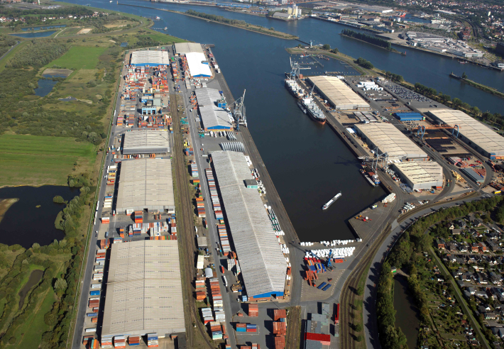 Hafen von oben